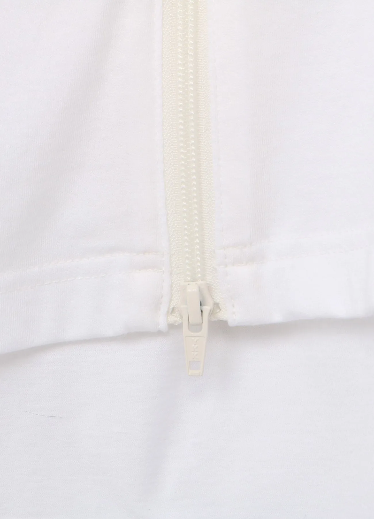 30/- COTTON JERSEY JUMBO TURTLENECK WITH ZIPPERED SIDE SLITS