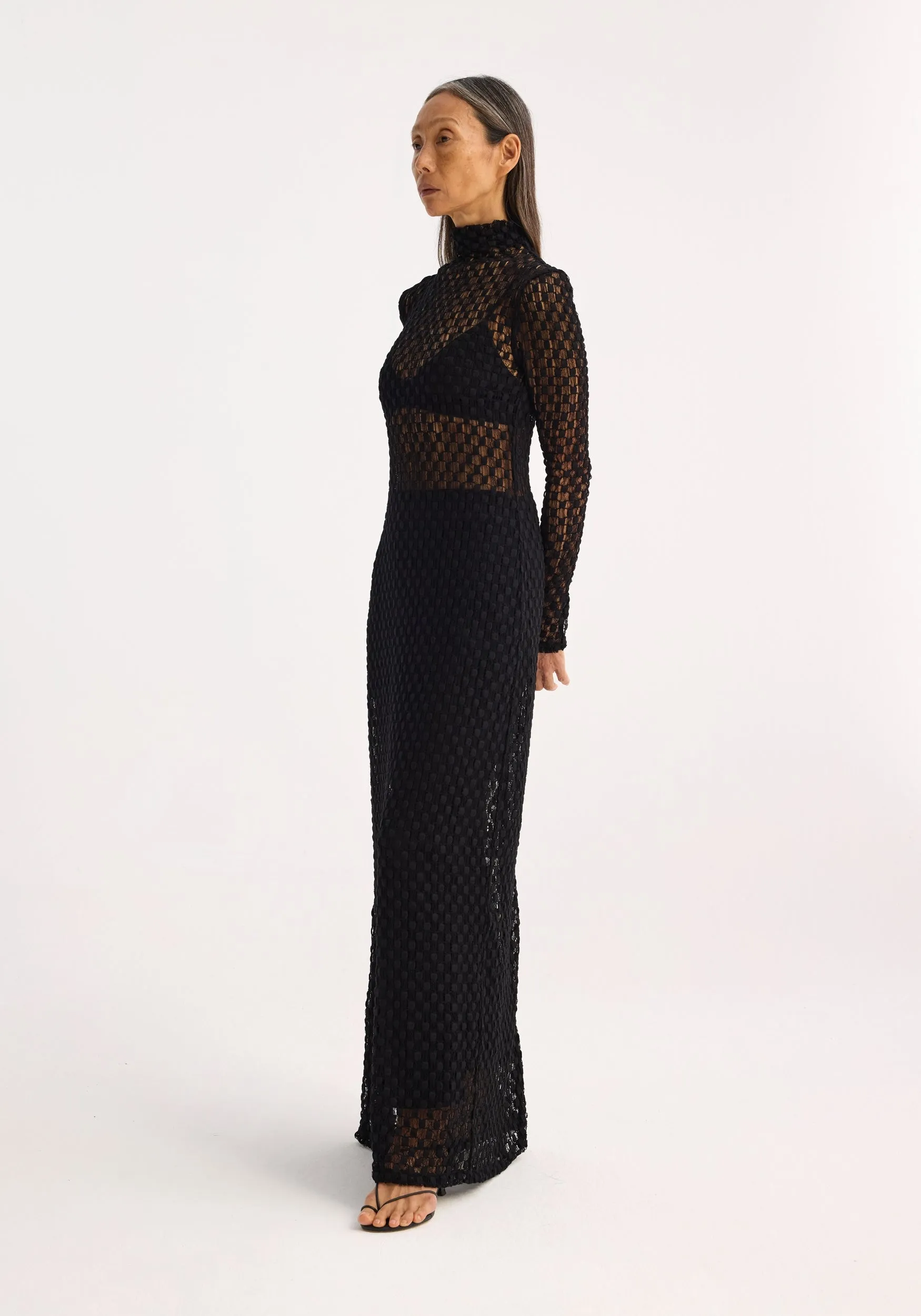 Geometrical lace turtleneck dress | black