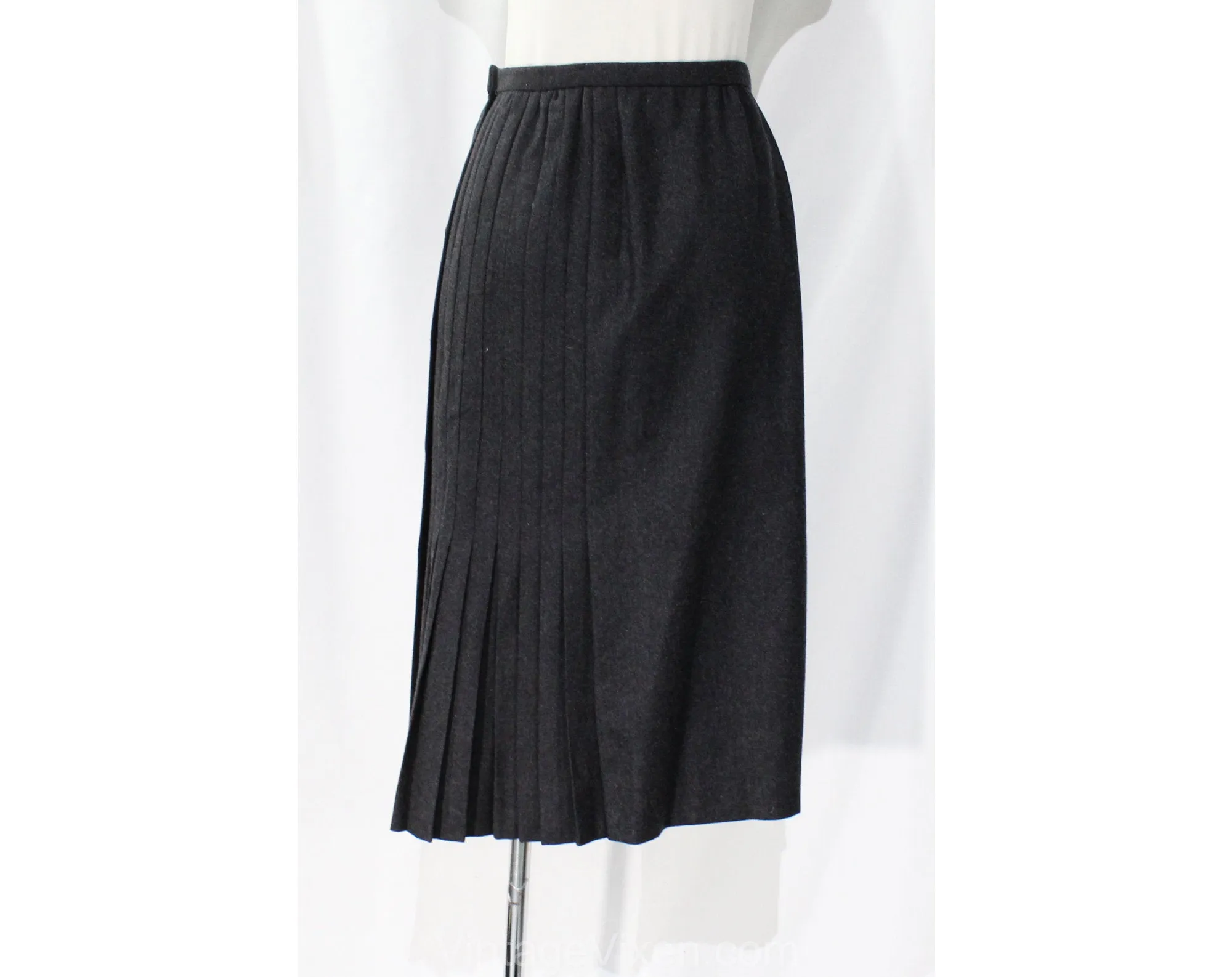 Size 4 Designer Skirt - Valentino Gray Wool Tailored Pleated Skirt with Deco 1920s 30s Appeal - Beautiful 80s 90s Office Wear - Waist 25