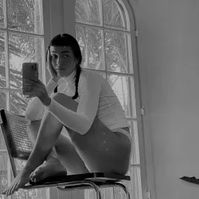 The margaret turtleneck in white